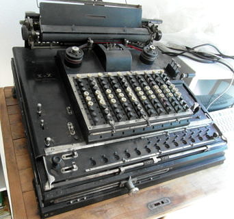 Rechenmaschine XxX, mit Druckwerk