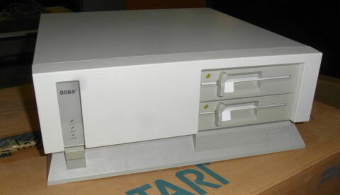 Zum Artikel "Neuzugang: ATARI PC3, 8088 Originalverpackt, ungebraucht, 2xFloppy, 640kB-RAM"