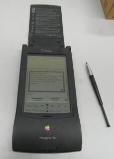 Zum Artikel "Neuzugang: Apple Newton MessagePad 120"