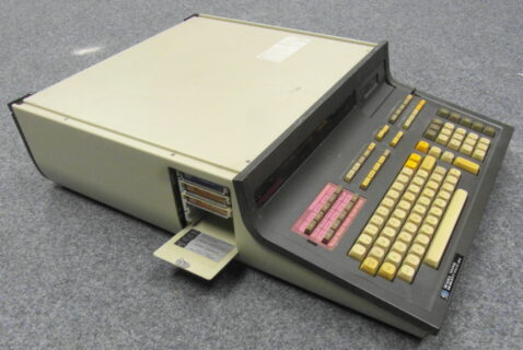 Zum Artikel "Neuzugang: Hewlett-Packard Tischrechner HP9830B, 2 Stück"