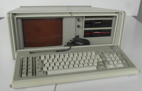 Zum Artikel "Neuzugang: IBM Portable Personal Computer, 5155"