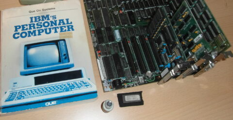 Zum Artikel "Neuzugang: Motherboard IBM PC XT (5160) mit 3 Erweiterungsplatinen"