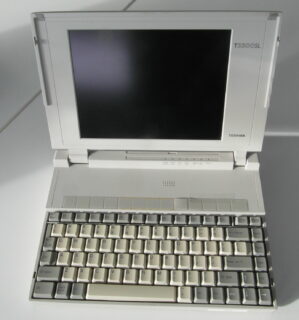 Zum Artikel "Neuzugang: Laptop Toshiba T3300 SL"